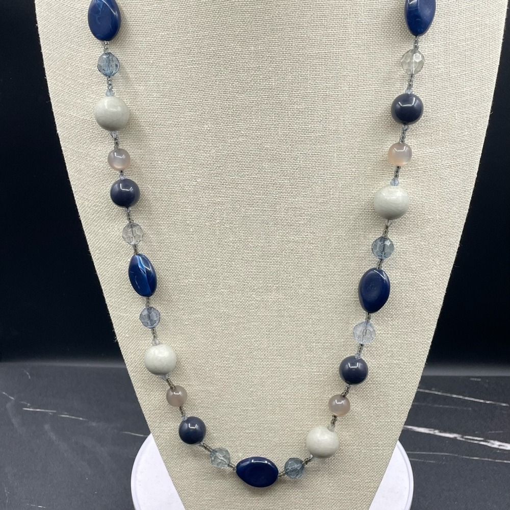 Vintage Handmade Womens Multi-Colored Mother Of Pearl Parcel & Glass Necklace